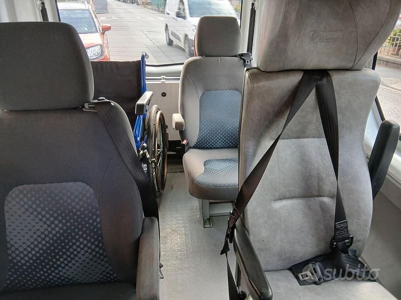 Bianco Usata 2010 Renault Trafic Furgone | 5800 € - Immagine 1/4