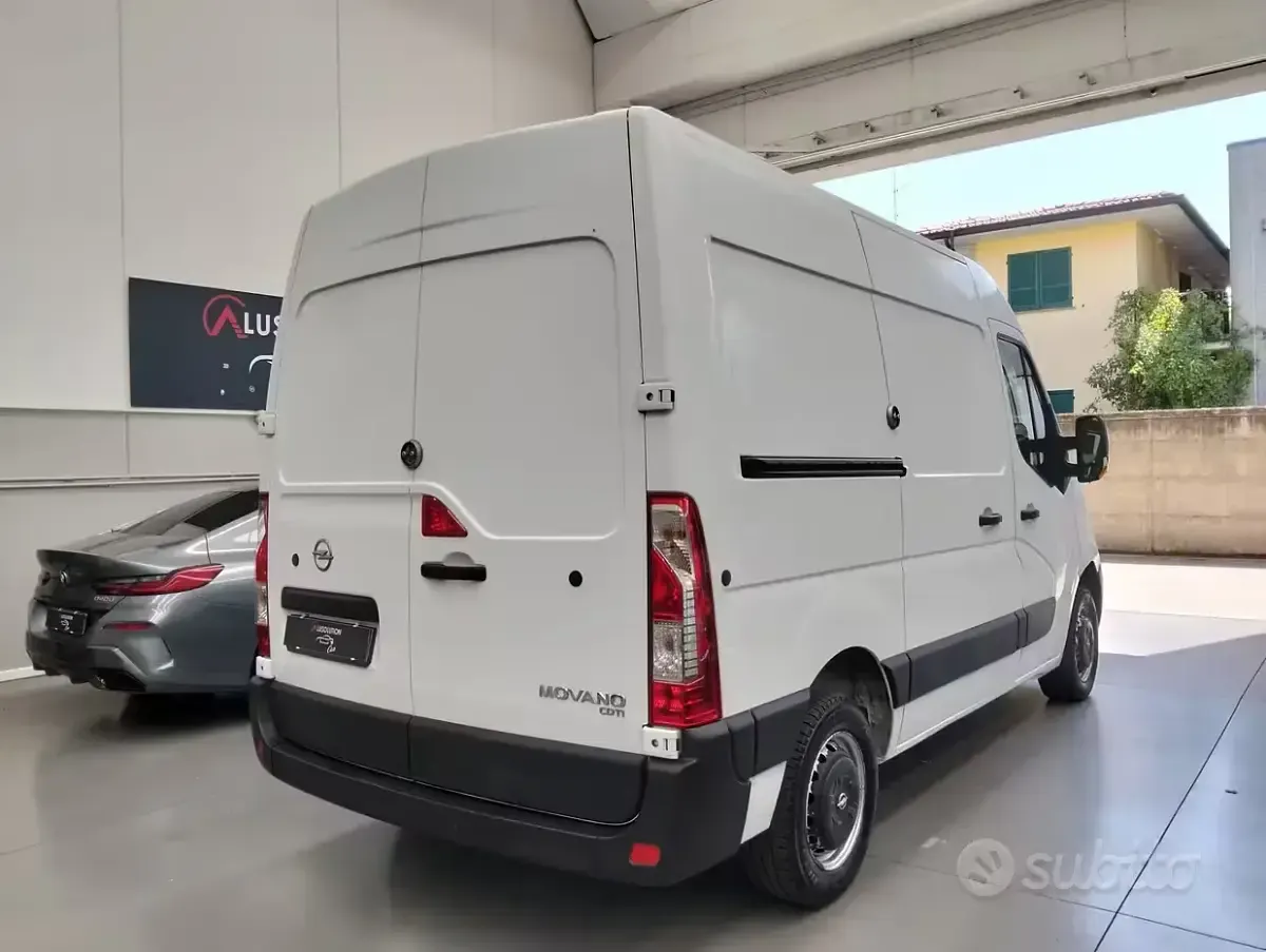 Usata Opel Movano 125 CV (91 kW) 2015 Bianco Monovolume