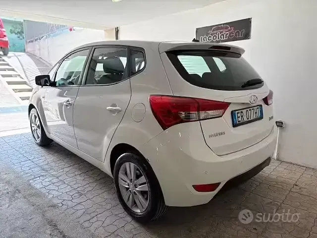 Usata Hyundai ix20 Comfort 90 CV (66 kW) 2014 Bianco Utilitaria