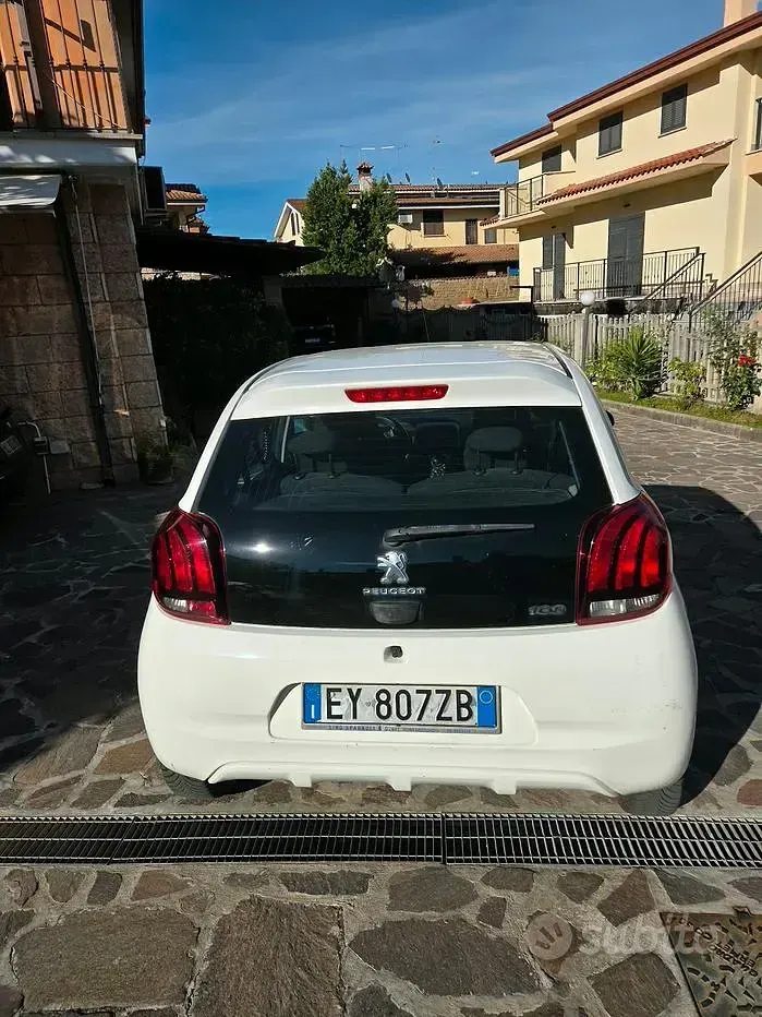 Usata Peugeot 108 Active 69 CV (50 kW) 2015 Bianco Berlina
