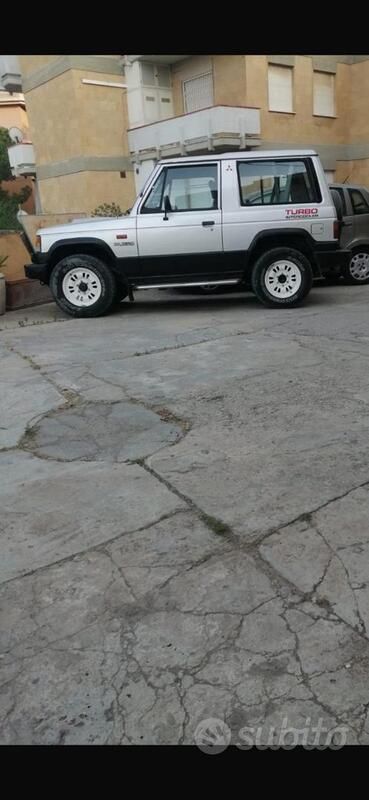 Usata Mitsubishi Pajero 1989 SUV