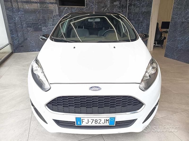 Bianco Usata 2017 Ford Fiesta Business Edition Berlina | 5999 € (Super prezzo) - Immagine 1/4