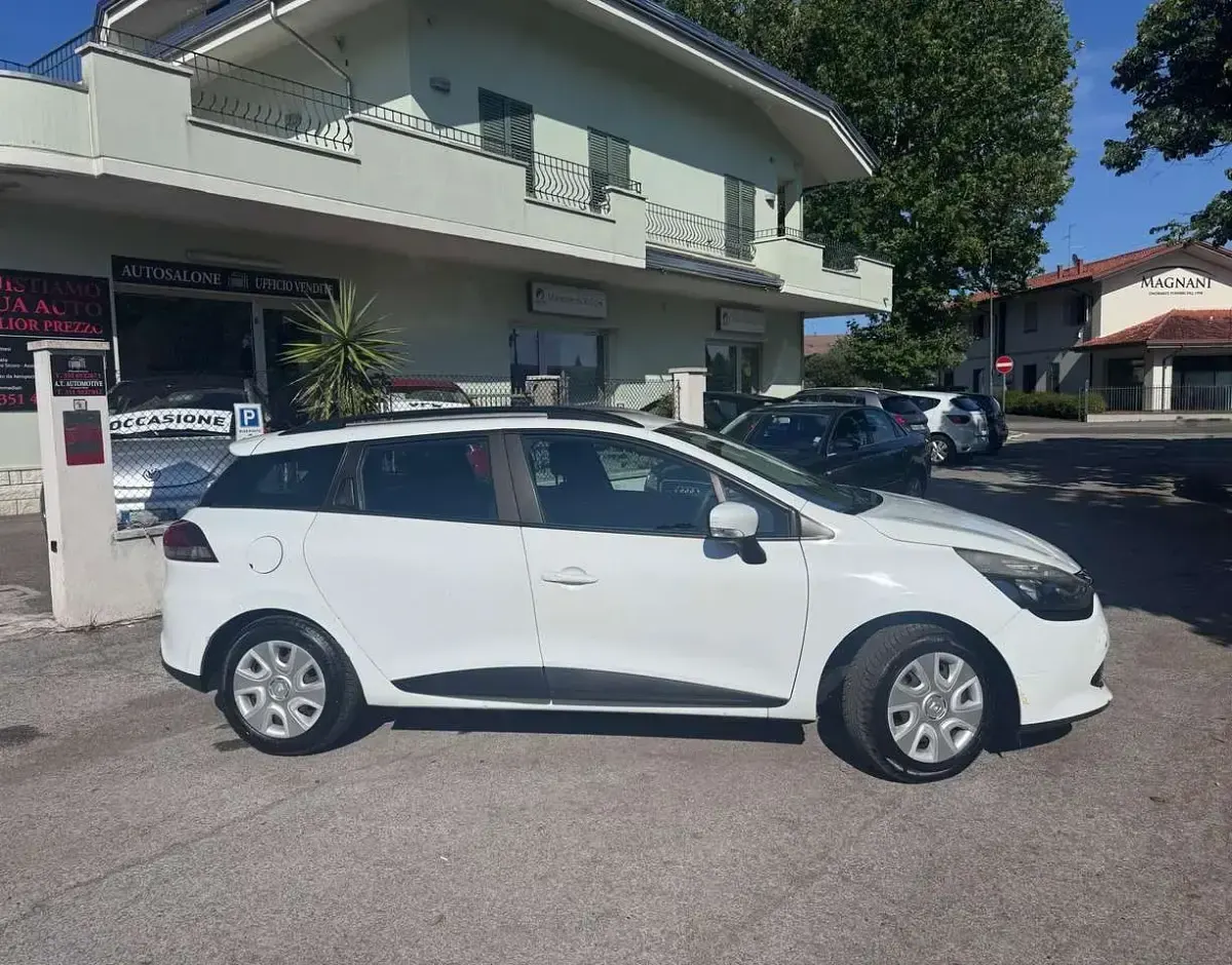 Usata Renault Clio 75 CV (55 kW) 2015 Bianco Station wagon