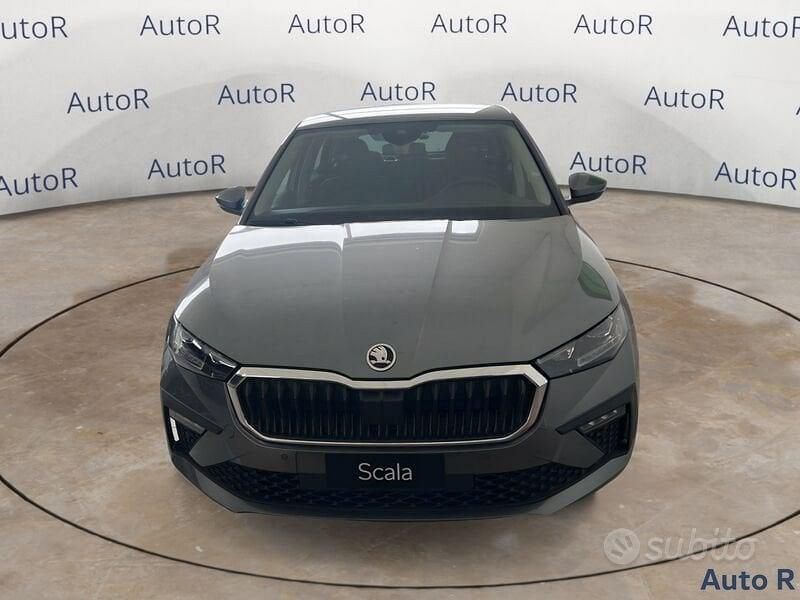 Nuova Skoda Scala Selection 116 CV (85 kW) 2025 Grigio Utilitaria