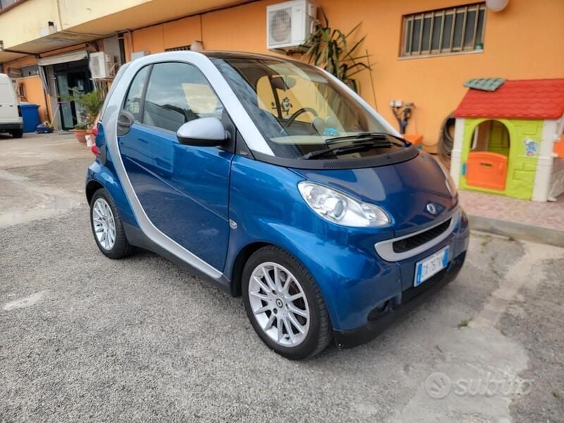 Blu Usata 2009 Smart ForTwo Coupé Coupé | 5500 € (Buon prezzo) - Immagine 1/4