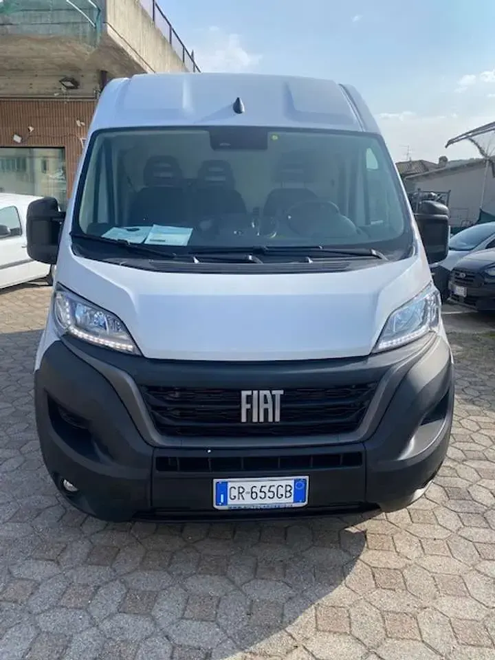 Usata Fiat Ducato 140 CV (102 kW) 2023 Bianco Furgone