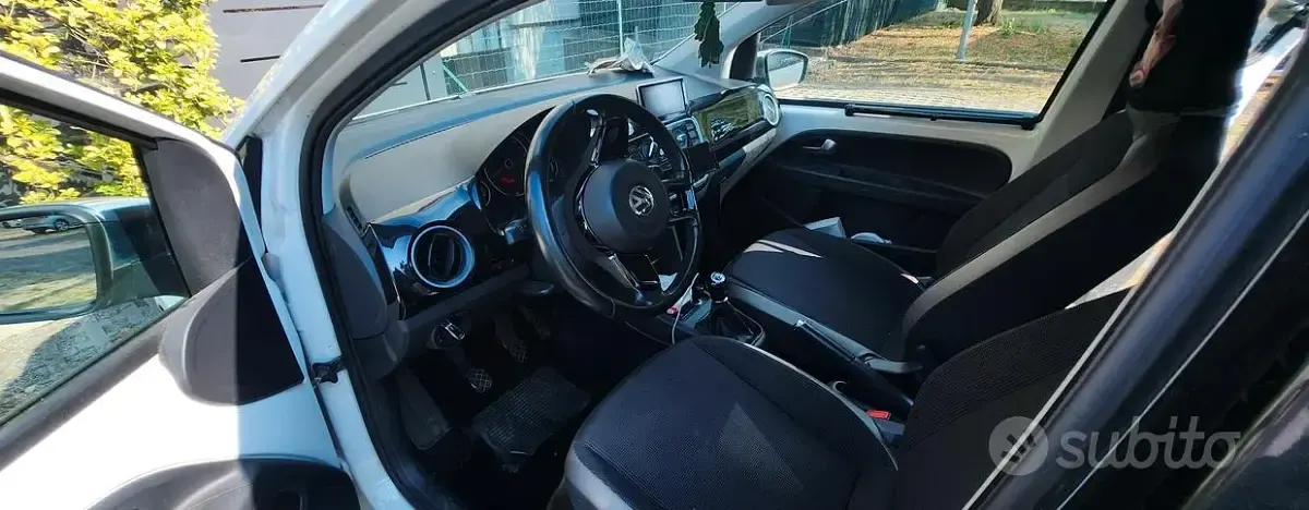 Usata VW up! 68 CV (50 kW) 2013 Bianco Utilitaria