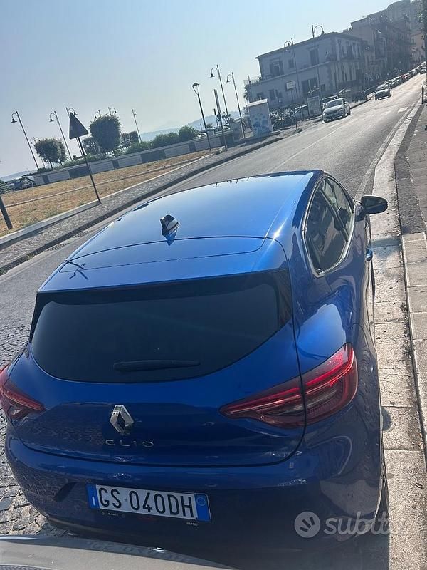 Usata Renault Clio V 101 CV (74 kW) 2022 Berlina
