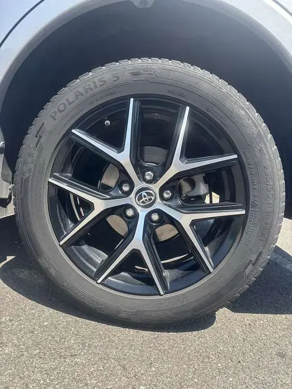 Begagnad Toyota RAV4 Hybrid 155 HK (114 kW) 2017 Silver SUV