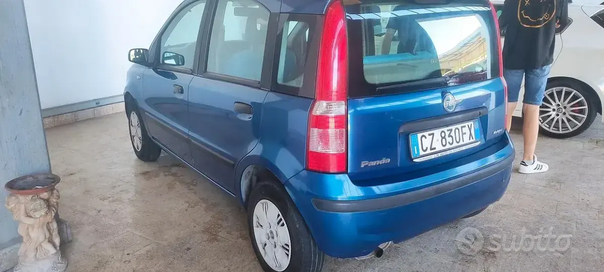 Usata Fiat Panda 69 CV (50 kW) 2005 Bluazzurro Utilitaria