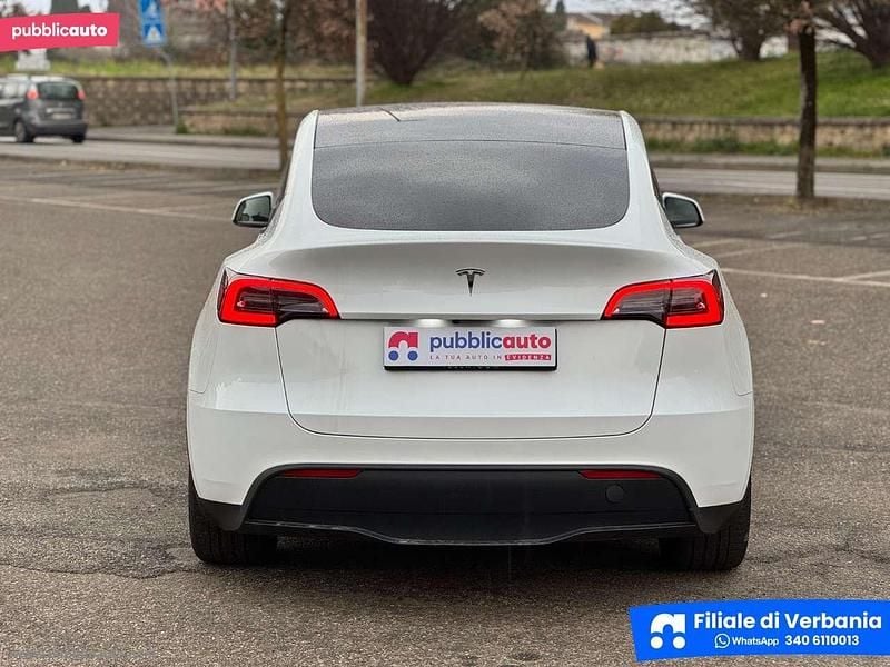 Usata Tesla Model Y RWD 152 kW (208 CV) 2024 Bianco SUV