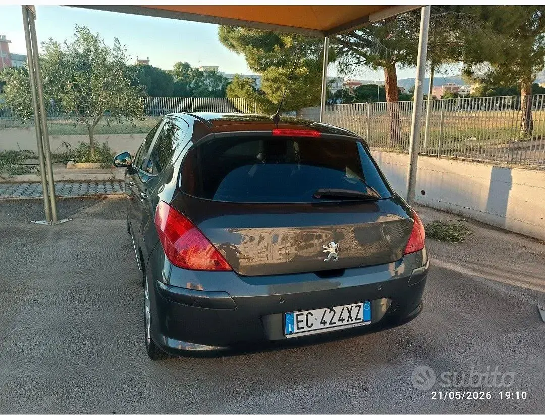 Usata Peugeot 308 109 CV (80 kW) 2010 Grigio Berlina