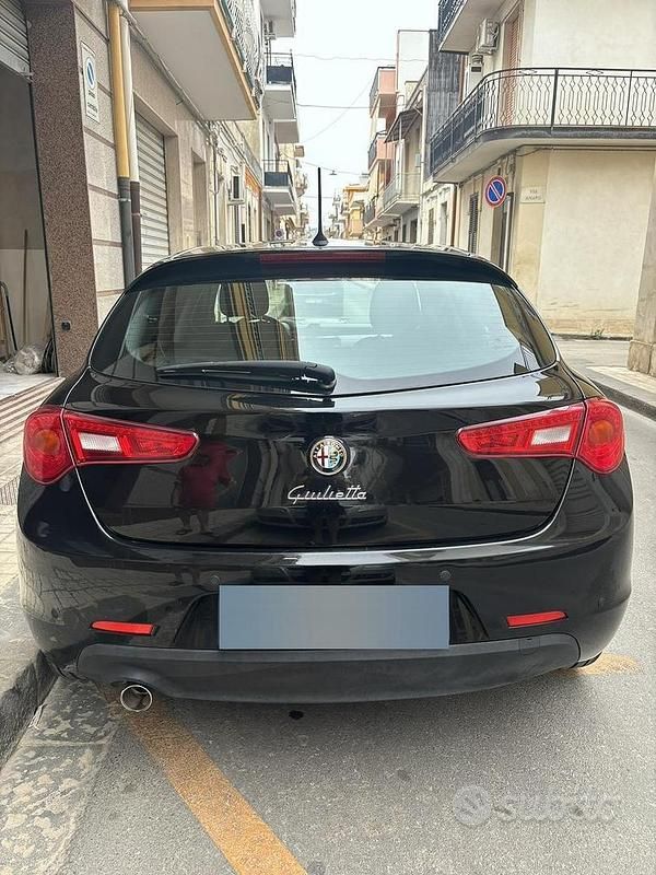 Usata Alfa Romeo Giulietta 120 CV (88 kW) 2015 Nero Utilitaria