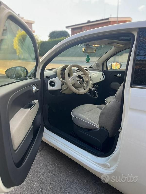 Usata Fiat 500 Lounge 75 CV (55 kW) 2008 Bianco Utilitaria
