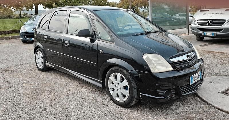 Usata Opel Meriva Cosmo 90 CV (66 kW) 2007 Nero Monovolume