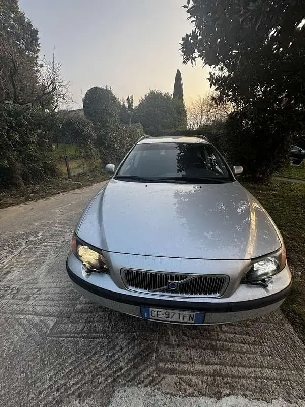 Usata Volvo V70 163 CV (119 kW) 2003 Argento Station wagon