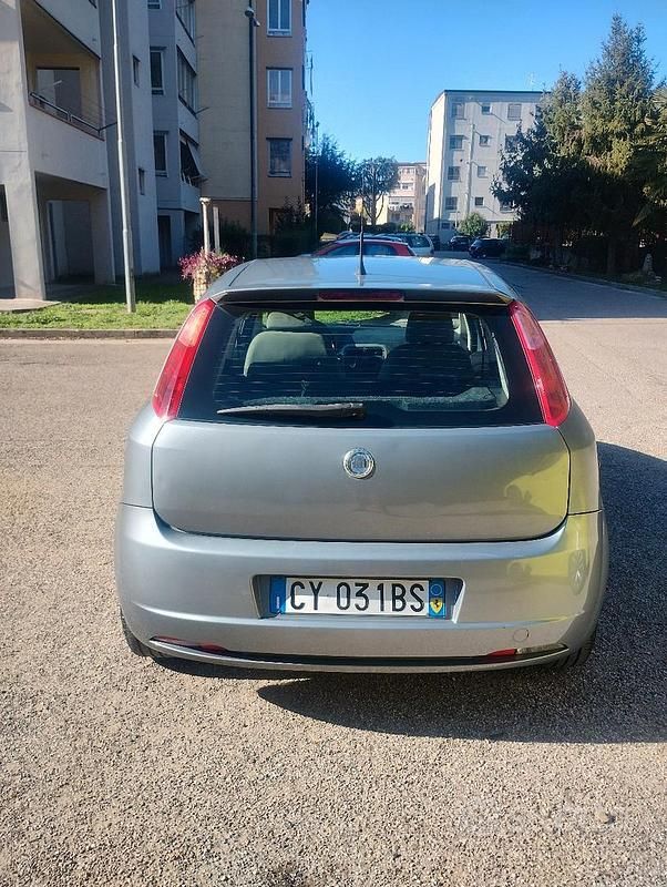 Usata Fiat Grande Punto 2006 Grigio Utilitaria