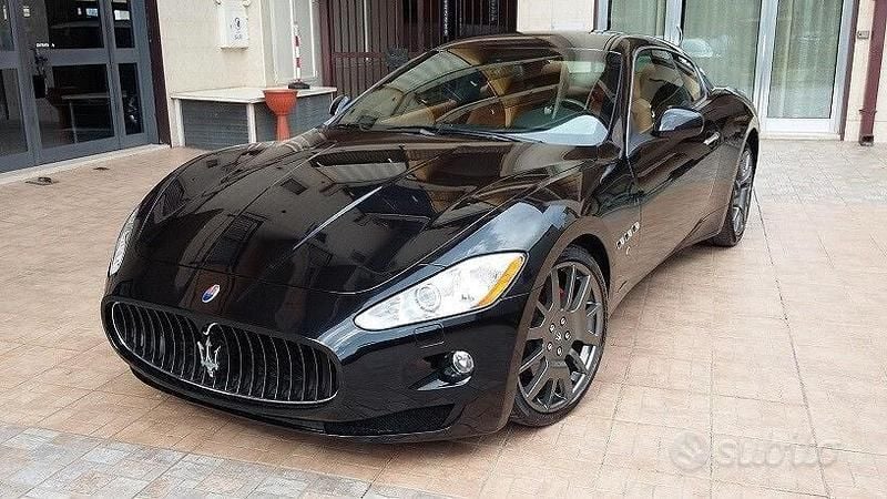 Nero Usata 2009 Maserati Granturismo Coupé | 50.000 € (Buon prezzo) - Immagine 1/4