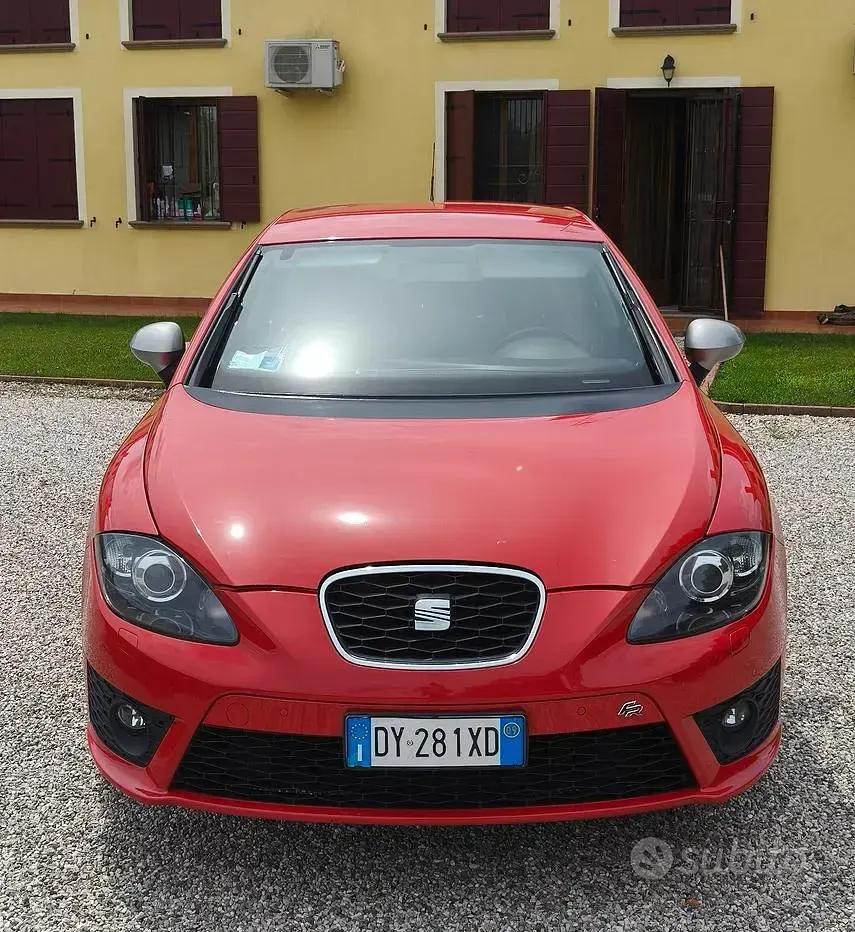 Usata Seat Leon FR 170 CV (125 kW) 2009 Rosso Utilitaria