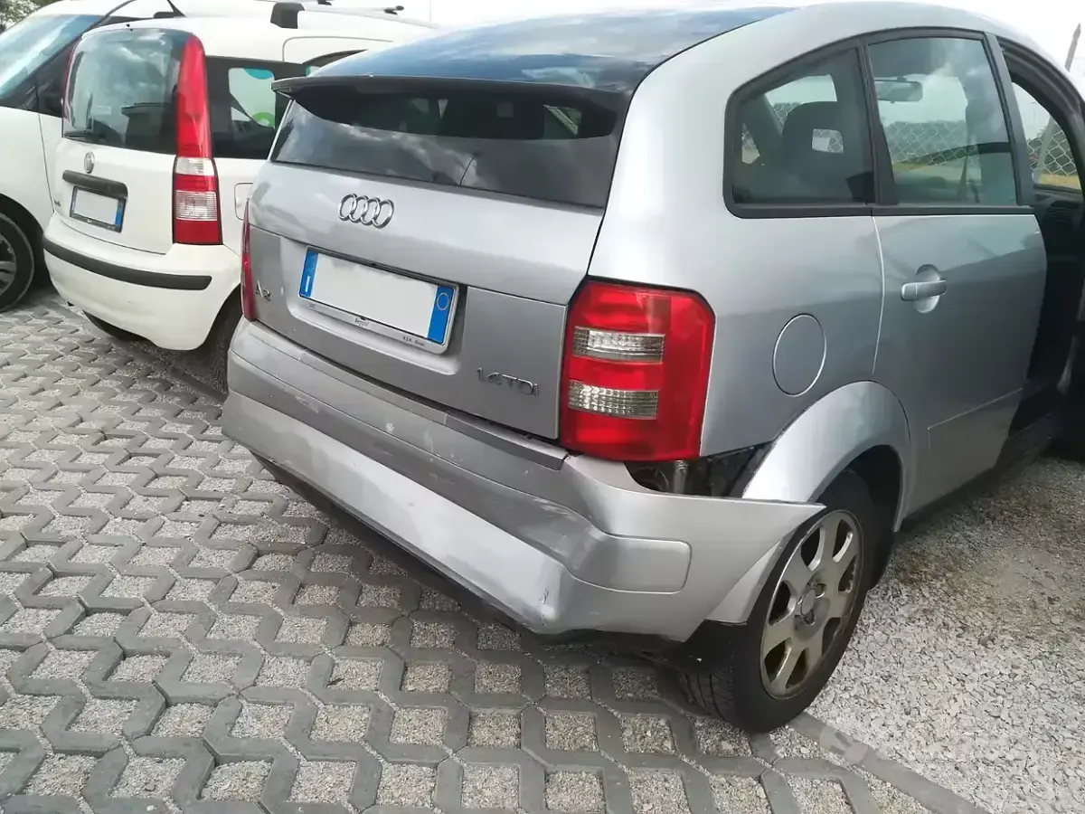 Usata Audi A2 90 CV (66 kW) 2004 Grigio Utilitaria