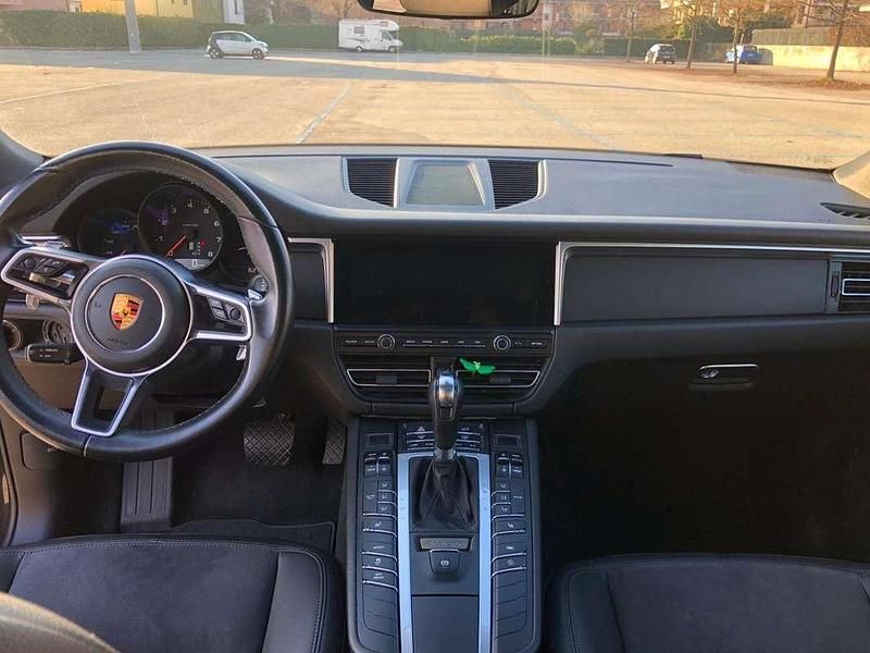 Usata Porsche Macan 245 CV (180 kW) 2021 Grigio SUV