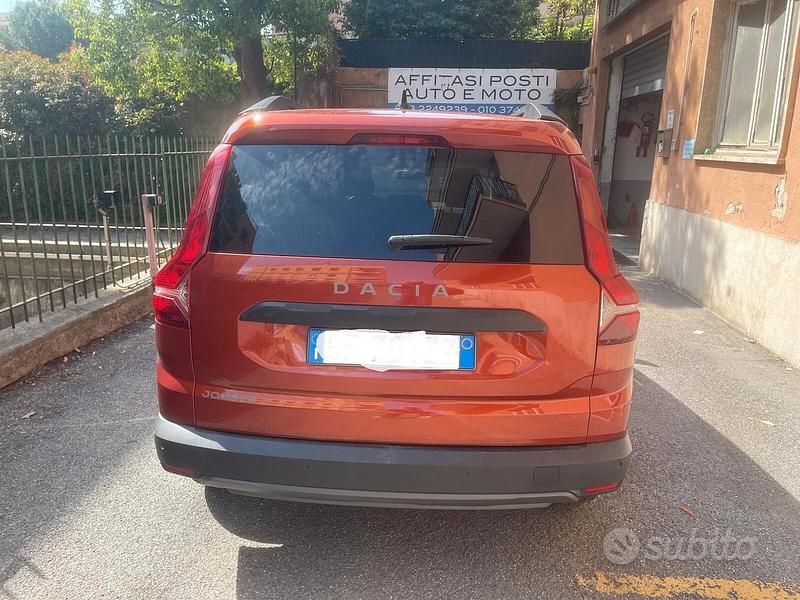 Usata Dacia Jogger Extreme 101 CV (74 kW) 2022 Rosso Monovolume