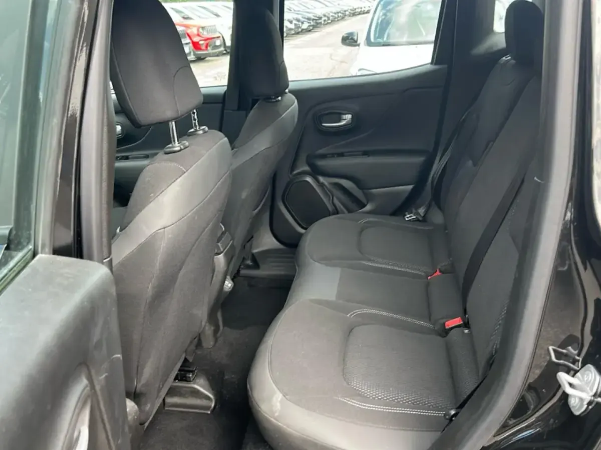 Usata Jeep Renegade Altitude 131 CV (96 kW) 2025 Nero SUV