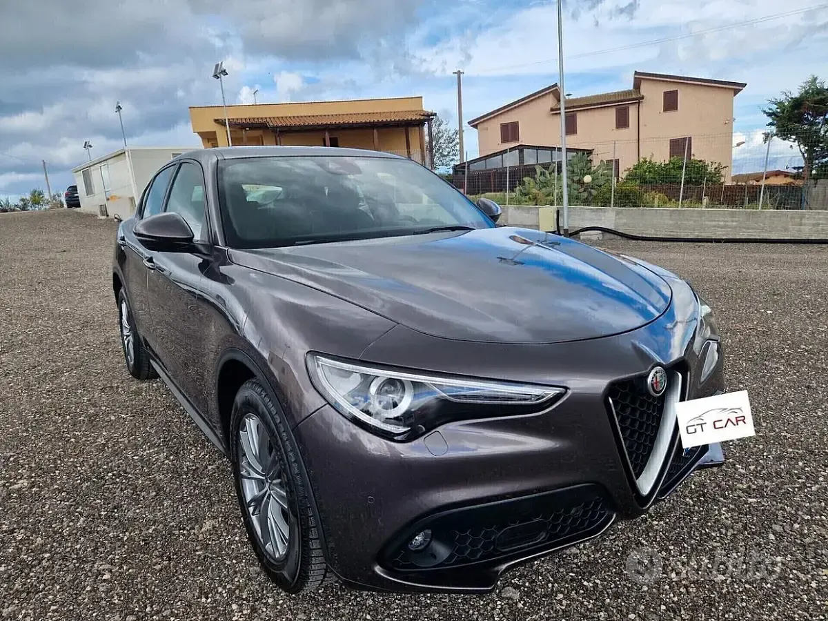 Usata Alfa Romeo Stelvio Business 190 CV (139 kW) 2022 Grigio SUV