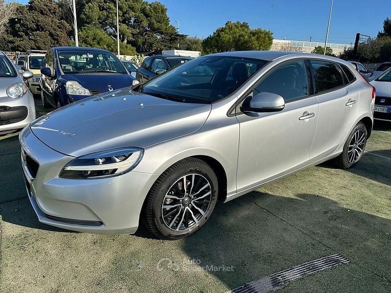 Usata Volvo V40 120 CV (88 kW) 2017 Berlina