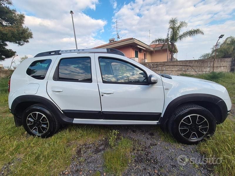 Usata Dacia Duster 110 CV (80 kW) 2016 Bianco SUV
