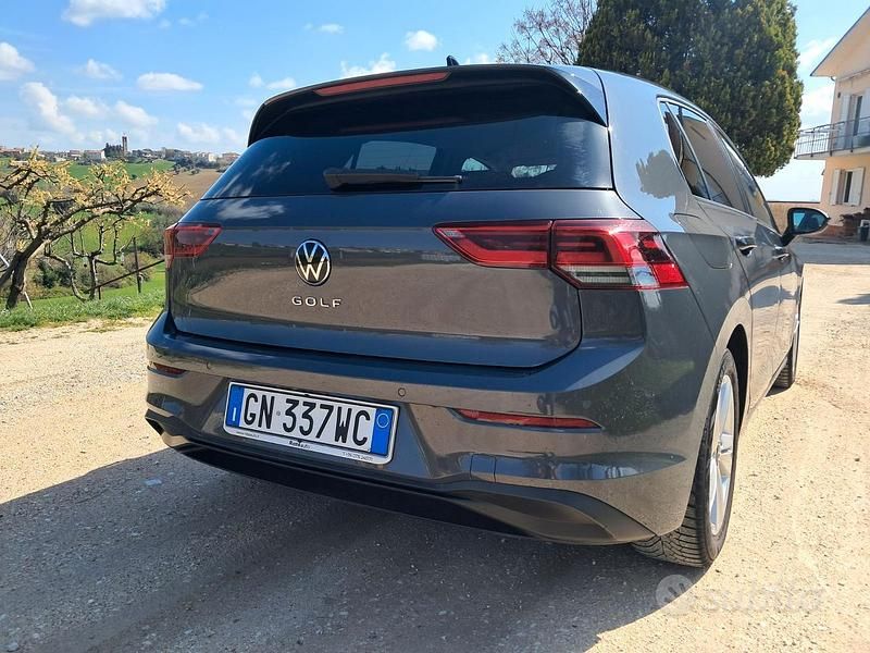 Usata VW Golf VII Life 150 CV (110 kW) 2020 Blu Berlina