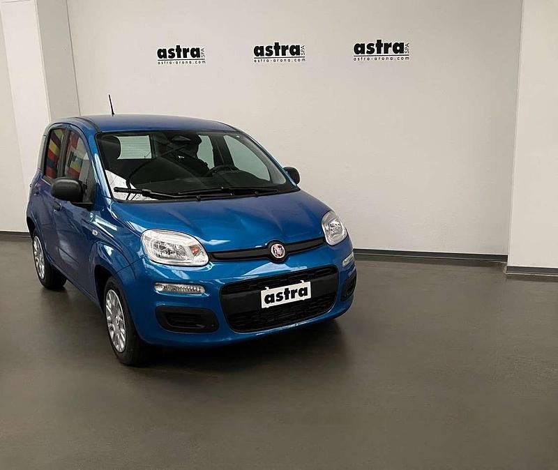 Nuova Fiat Panda 69 CV (50 kW) 2025 Blu italia Utilitaria