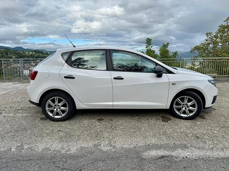 Brugt Seat Ibiza Style 90 HK (66 kW) 2010 Hvid Sedan
