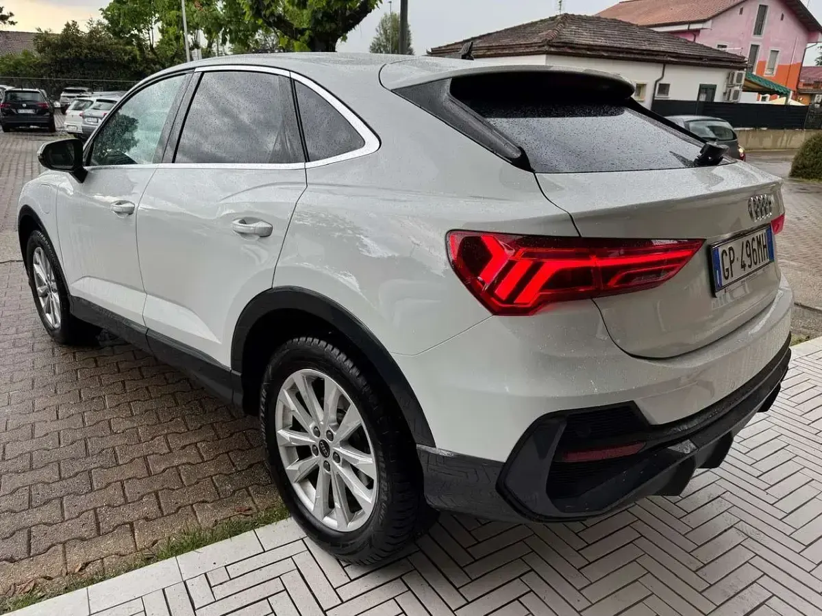 Gebraucht Audi Q3 Sportback Business Plus 150 PS (110 kW) 2023 Weiß SUV