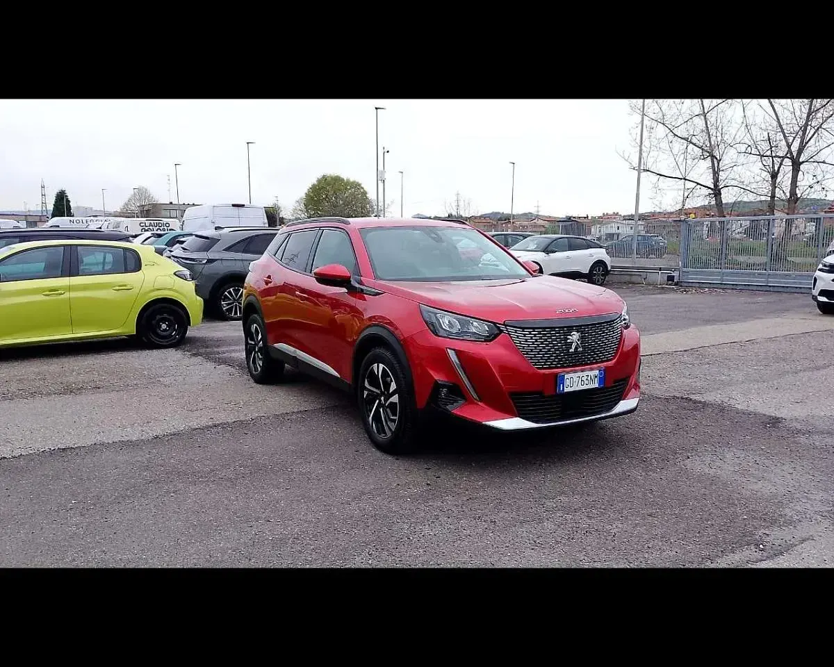 Usata Peugeot 2008 Allure 101 CV (74 kW) 2021 Rosso SUV