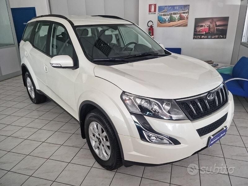 Usata Mahindra XUV500 140 CV (102 kW) 2016 Bianco SUV