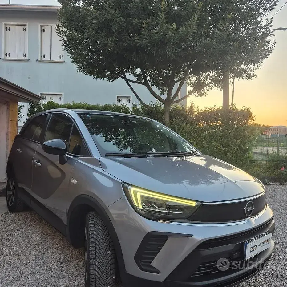 Usata Opel Crossland X Edition 110 CV (80 kW) 2021 Grigio SUV