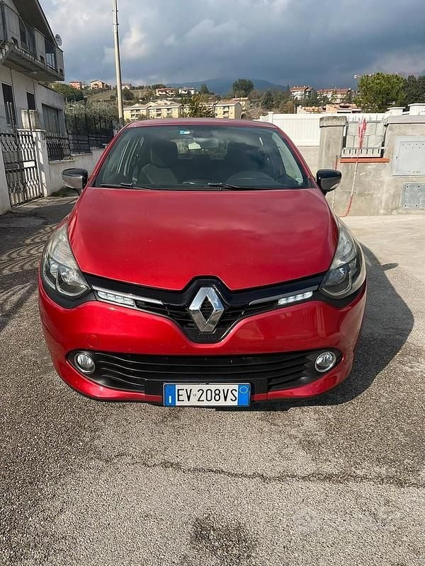 Usata Renault Clio IV 75 CV (55 kW) 2014 Rosso Berlina