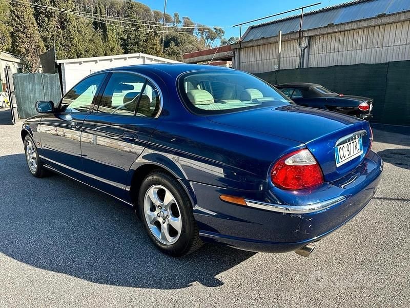 Usata Jaguar S-Type S 238 CV (175 kW) 2000 Blu Berlina