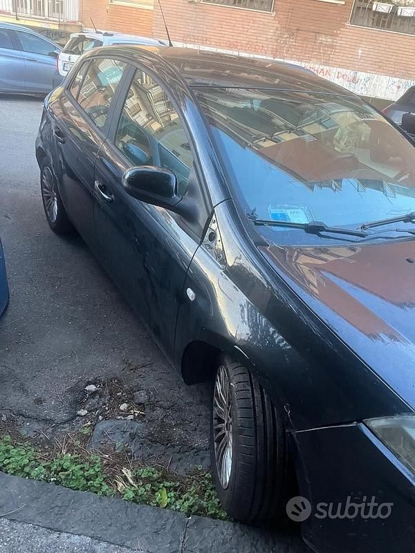 Usata 2010 Fiat Bravo Due volumi | 800 € (Super prezzo) - Immagine 1/4