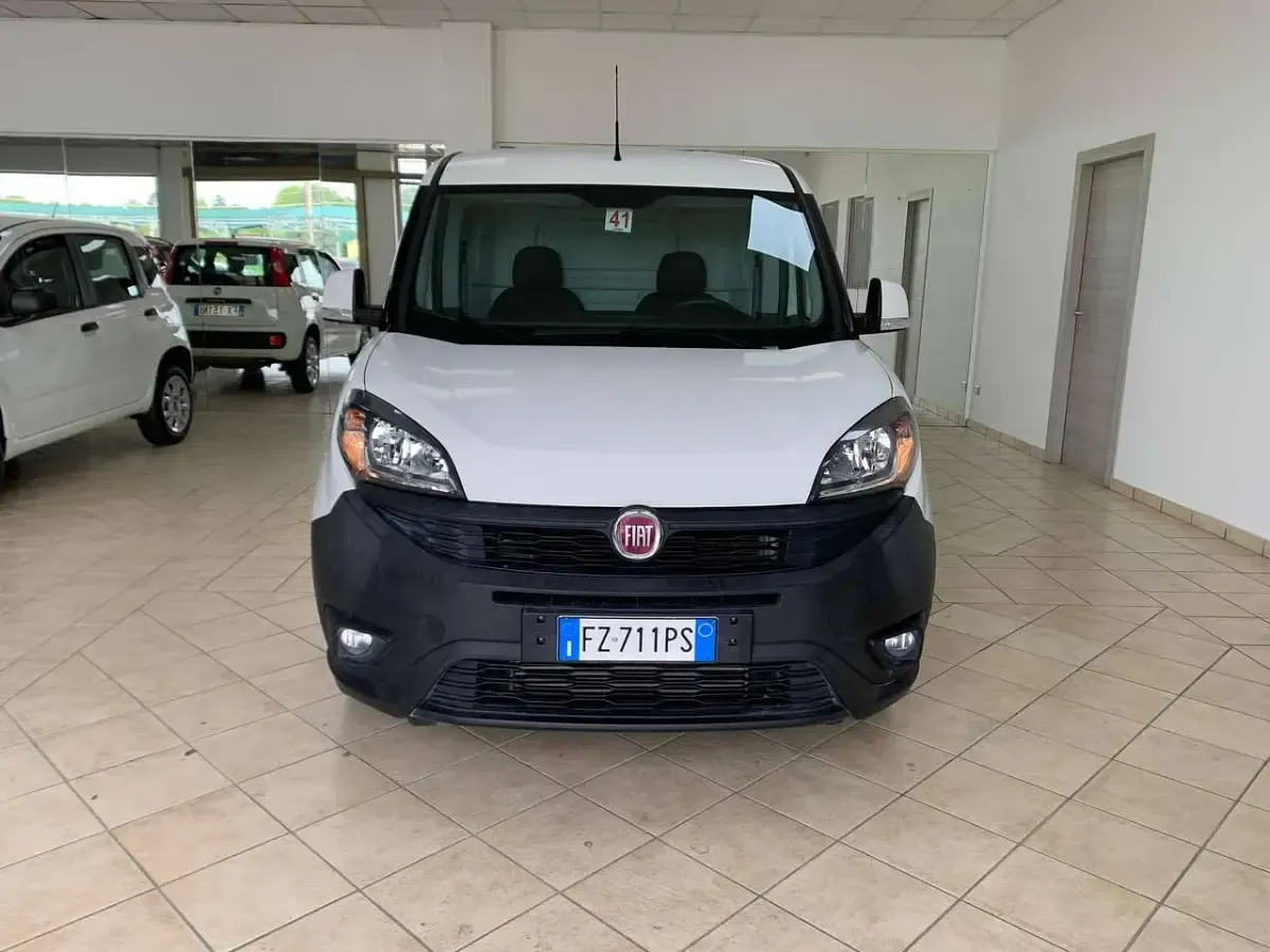 Usata Fiat Doblò 120 CV (88 kW) 2019 Bianco Monovolume