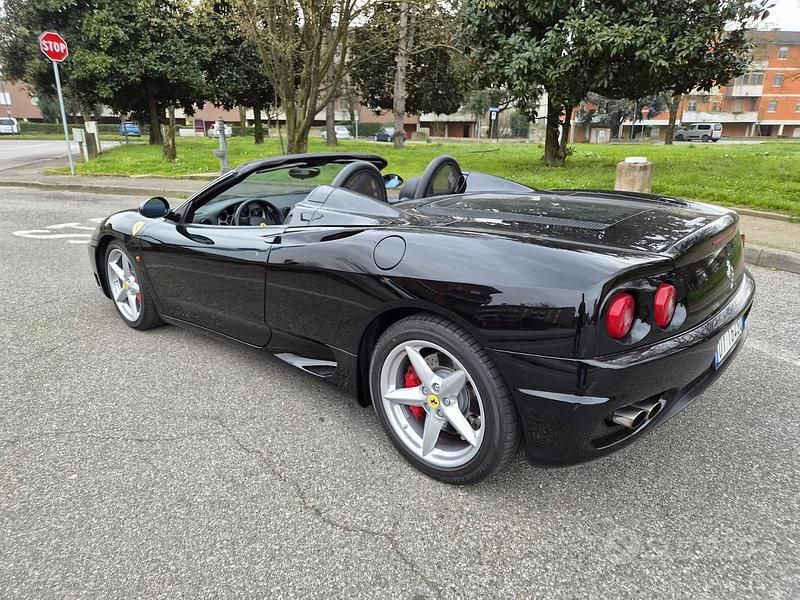 Usata Ferrari 360 400 CV (294 kW) 2002 Nero Cabrio