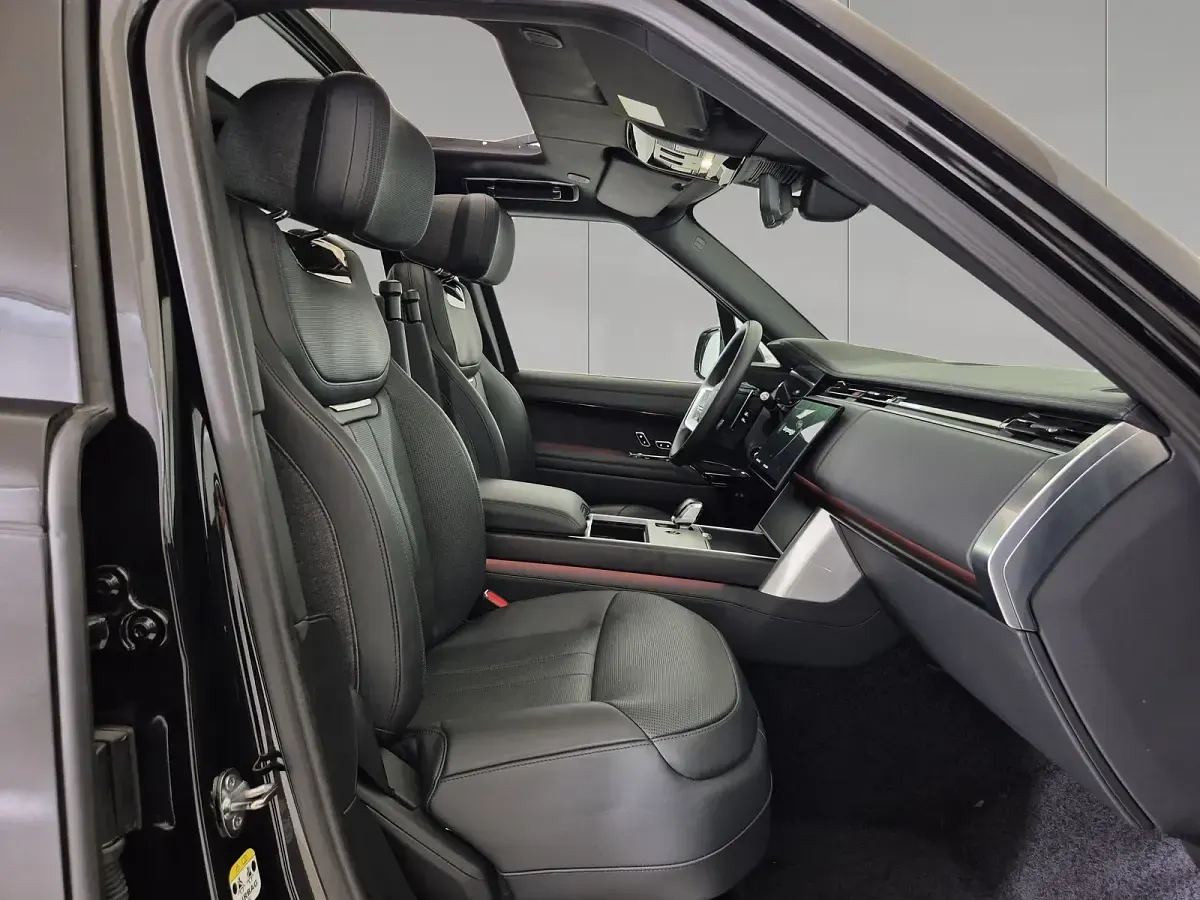 Usata Land Rover Range Rover 615 CV (452 kW) 2023 Santorini black SUV