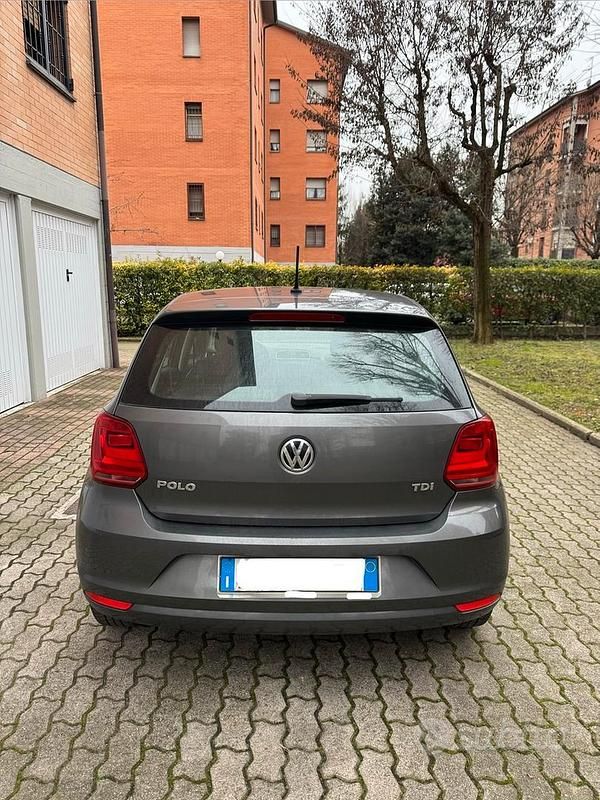 Usata VW Polo 75 CV (55 kW) 2014 Grigio Berlina