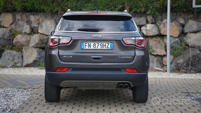 Usata Jeep Compass Limited 170 CV (125 kW) 2018 Grigio SUV