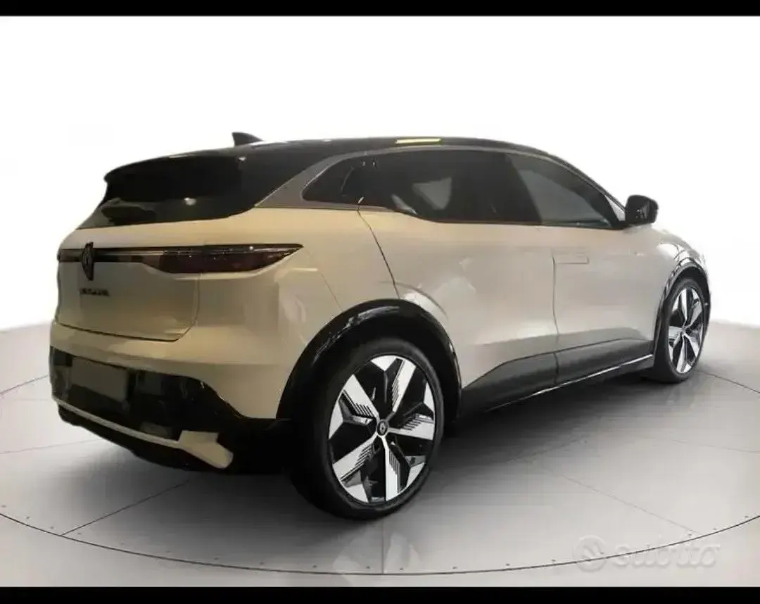 Usata Renault Megane E-Tech 55 kW (75 CV) 2023 Bianco Berlina