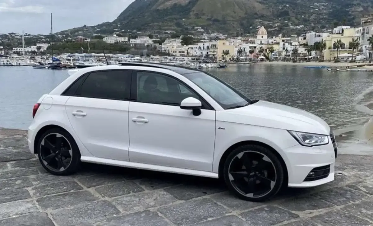 Usata Audi A1 Sportback Sport 90 CV (66 kW) 2016 Utilitaria