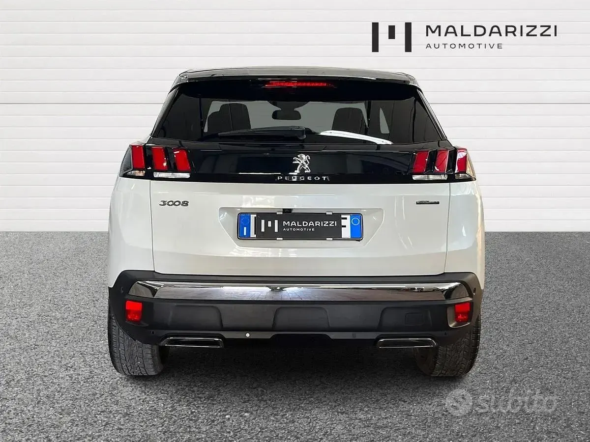 Usata Peugeot 3008 GT-line 131 CV (96 kW) 2018 Bianco SUV