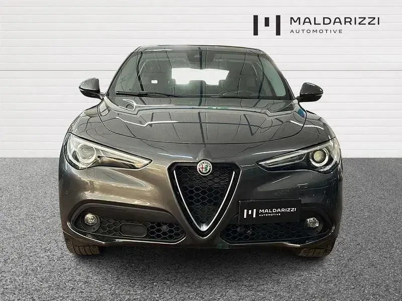 Usata Alfa Romeo Stelvio Business 190 CV (139 kW) 2021 Grigio SUV