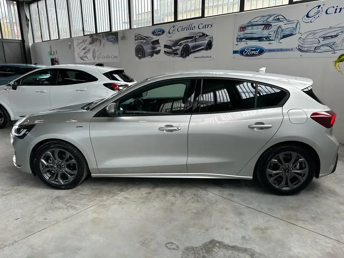 Nuova Ford Focus ST-Line 125 CV (91 kW) 2026 Grigio Berlina